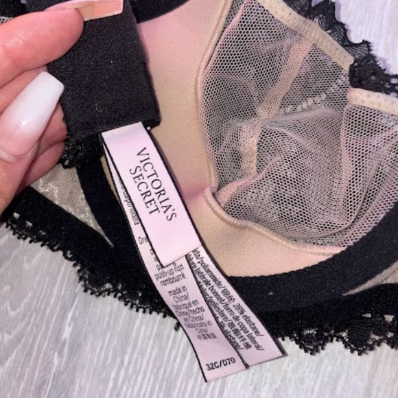 Victoria's Secret Black Lace Bra - Picture 5 of 5